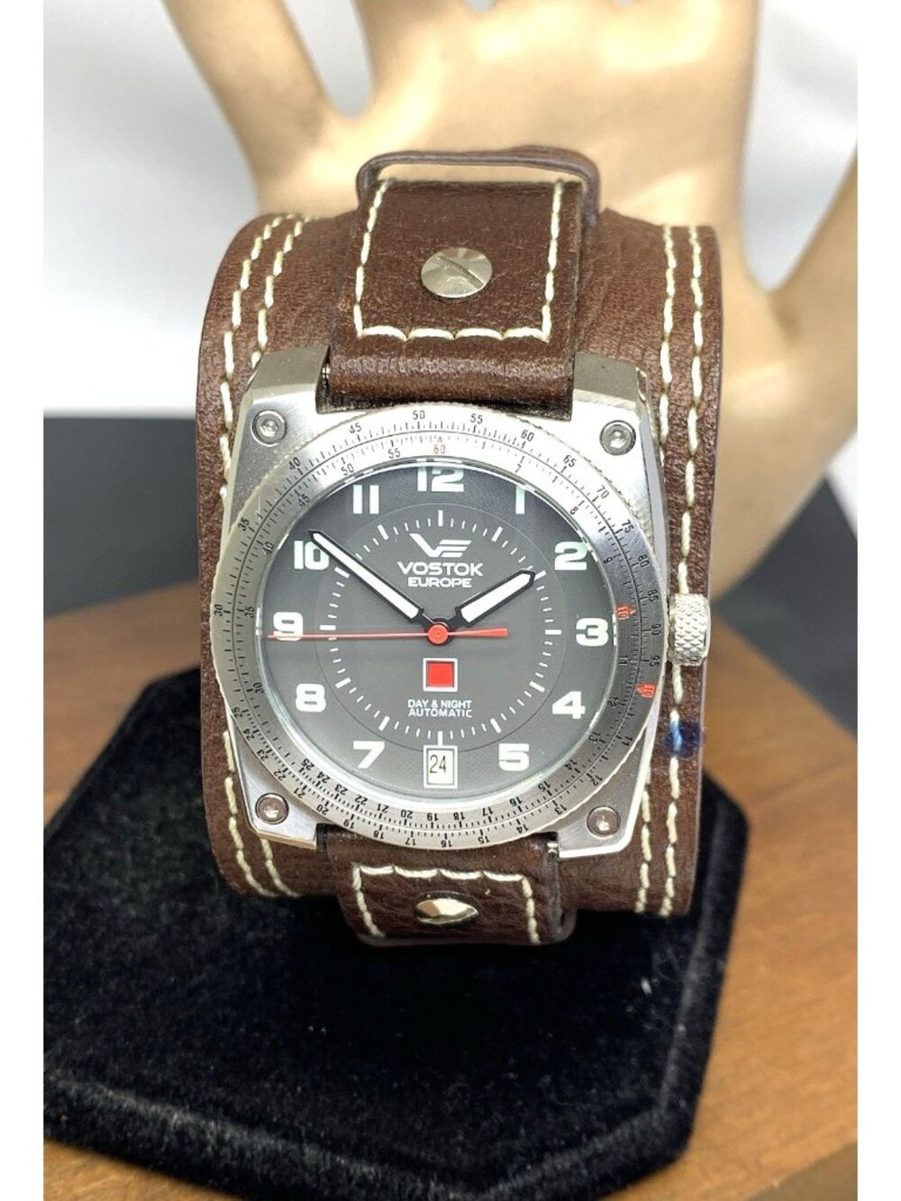 Vostok Men's Watch Lunokhod Automatic Gray Dial Day & Night Wide Leather 37mm